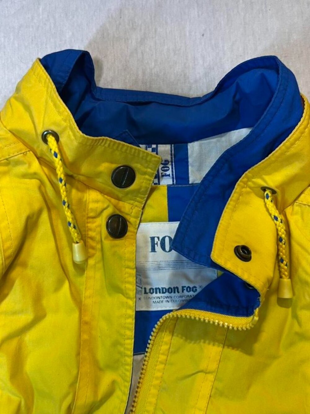 Yellow London Fog XL Wind Breaker - Picture 3 of 7